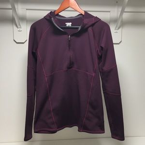 Columbia hooded pullover.  Size small. Like new